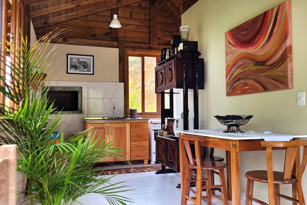 Villa Chalé imerso na Natureza! à Sao Bonifacio Extérieur photo